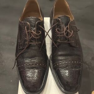 Black Leather Oxford Shoes with Classic Design